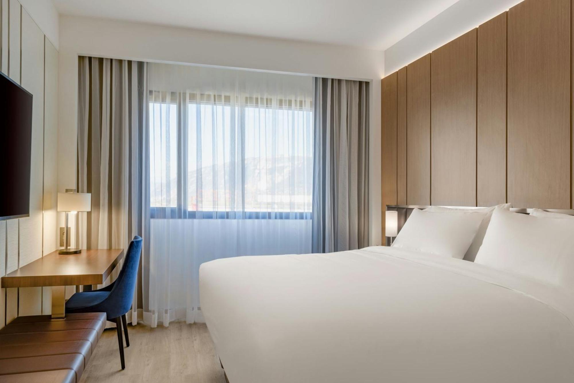 Ac Hotel By Marriott Saint-Julien-En-Genevois Exterior foto